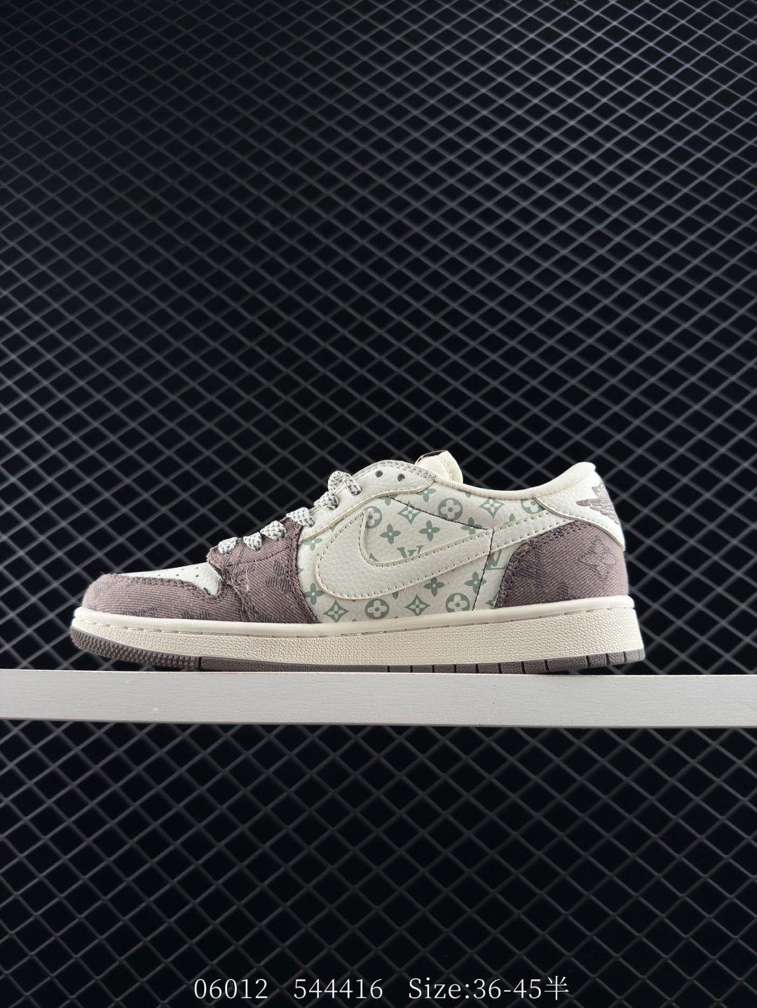 Nike Air Jordan 1 x Travis Scott AJ1